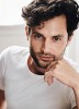 photo Penn Badgley