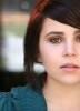 photo Mae Whitman (stem)