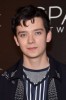 photo Asa Butterfield