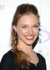 photo Tracy Spiridakos